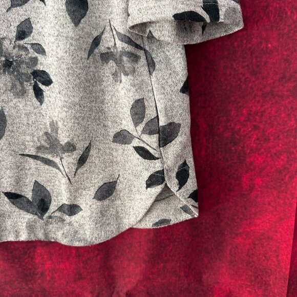 CROFT & BARROW WOMEN'S GRAYFLORAL COWL NECK PULLOVE SWEATER, MEDIUM, 3/4 SLEEVE - Picture 7 of 9